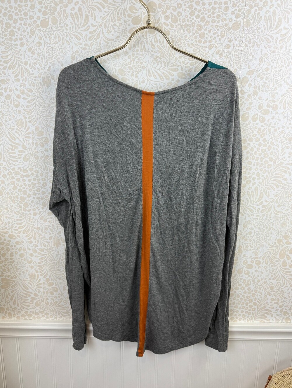 Dolan Teal & Gray Colorblock Long-Sleeve Pocket Satin Tee - Size - Medium - Picture 3 of 6